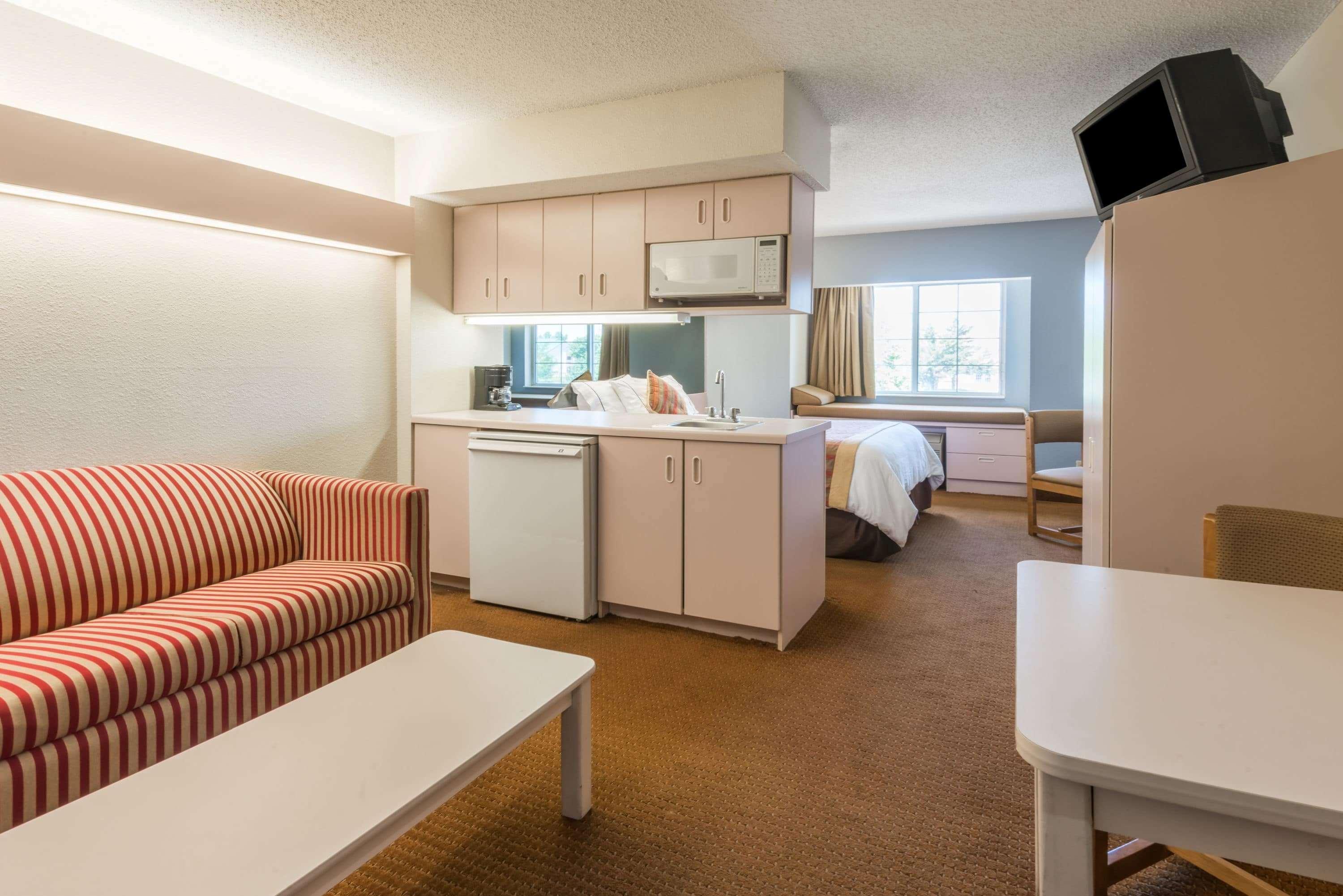 Microtel Inn & Suites By Wyndham Kansas City Airport Dış mekan fotoğraf
