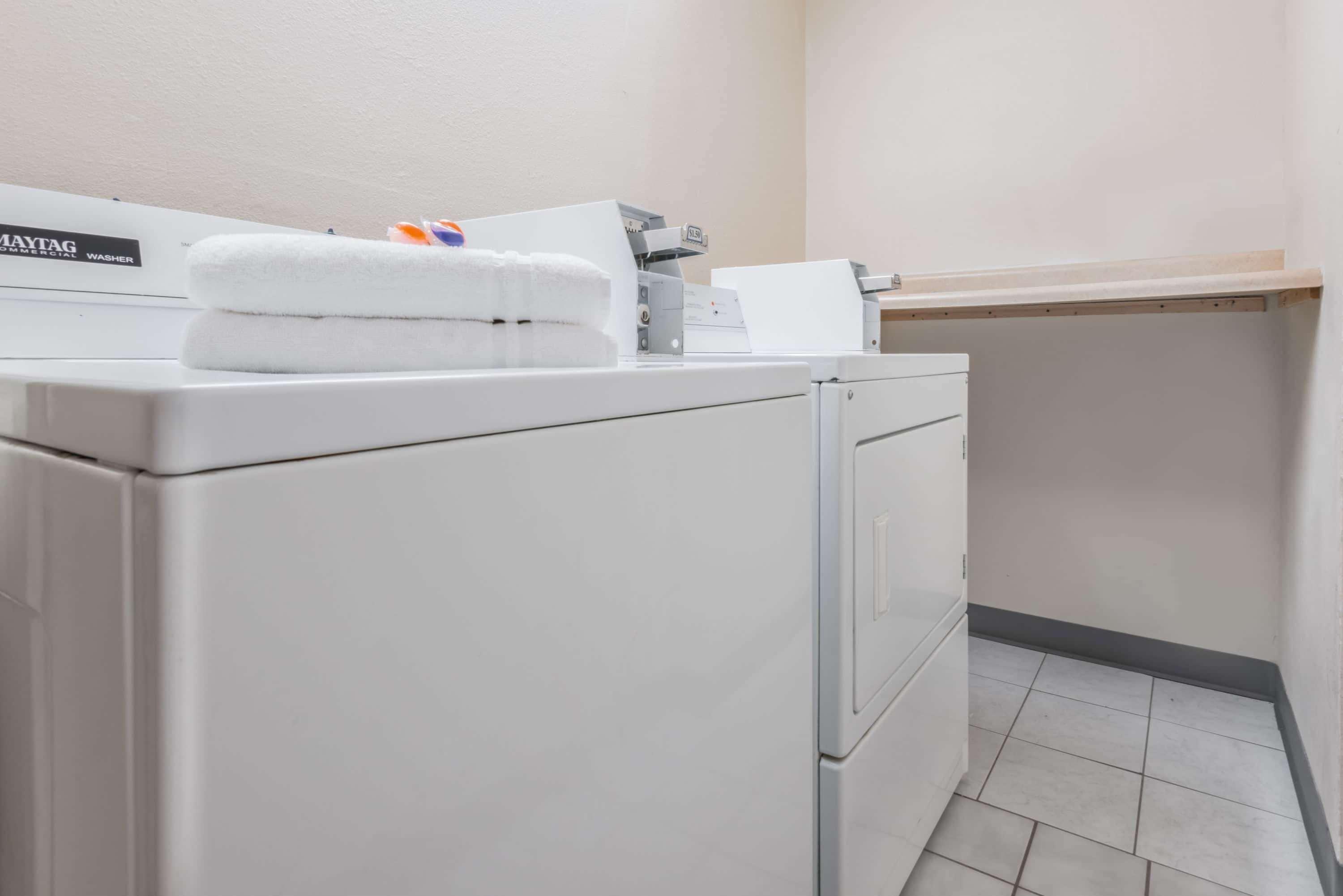 Microtel Inn & Suites By Wyndham Kansas City Airport Dış mekan fotoğraf