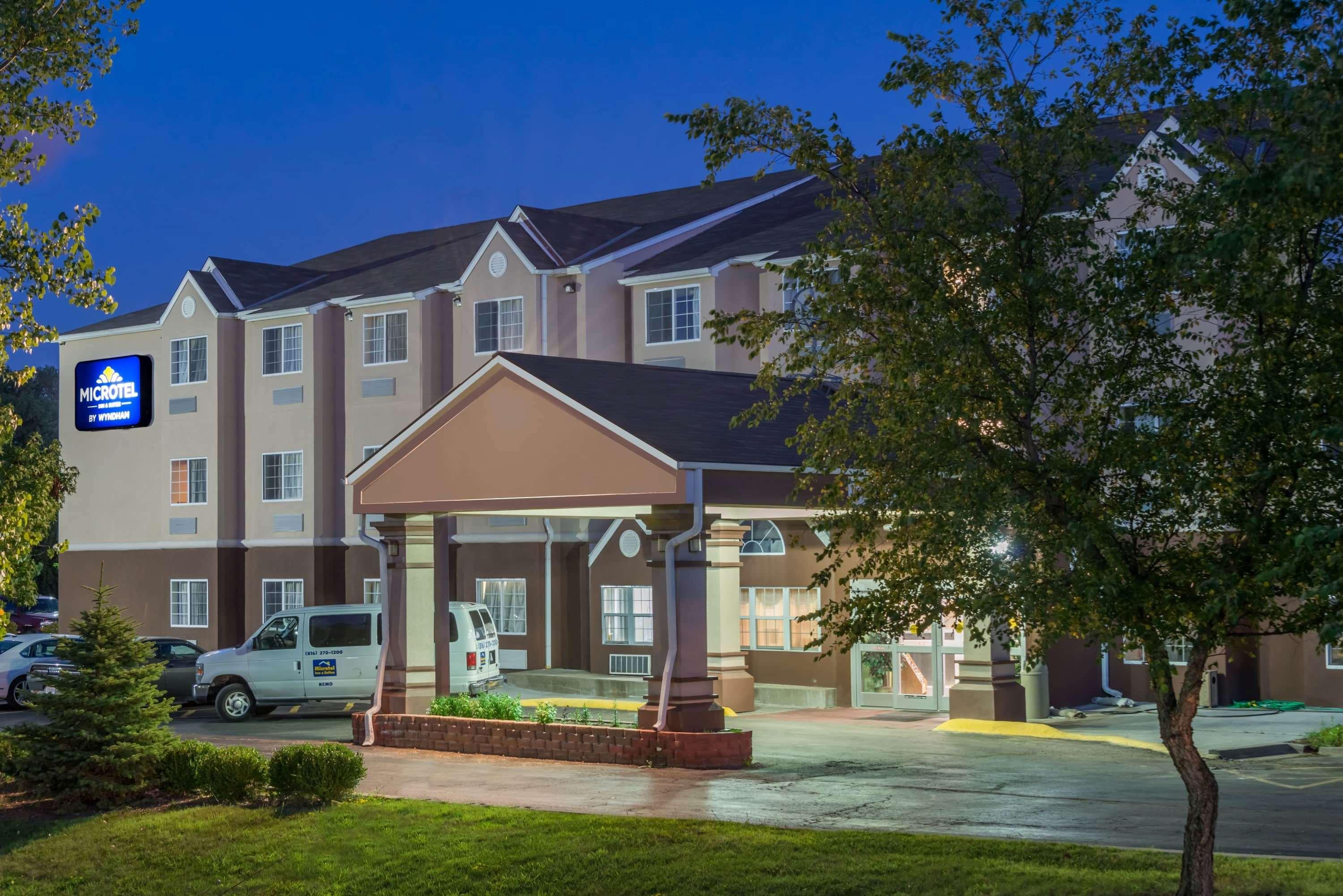 Microtel Inn & Suites By Wyndham Kansas City Airport Dış mekan fotoğraf